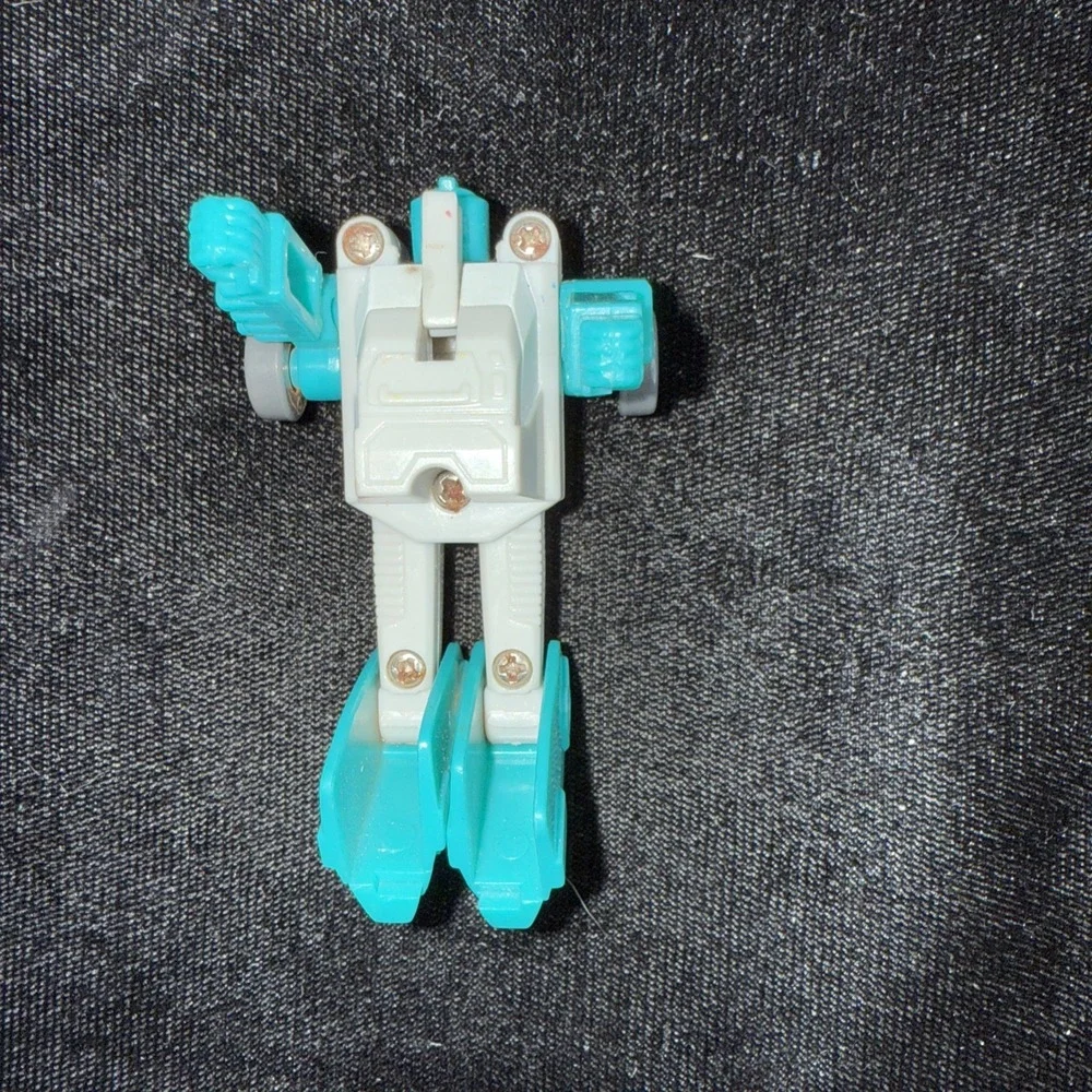 G1 TRANSFORMER PRETENDER LONGTOOTH‎ ROBOT LOT # 1 INCOMPLETE 